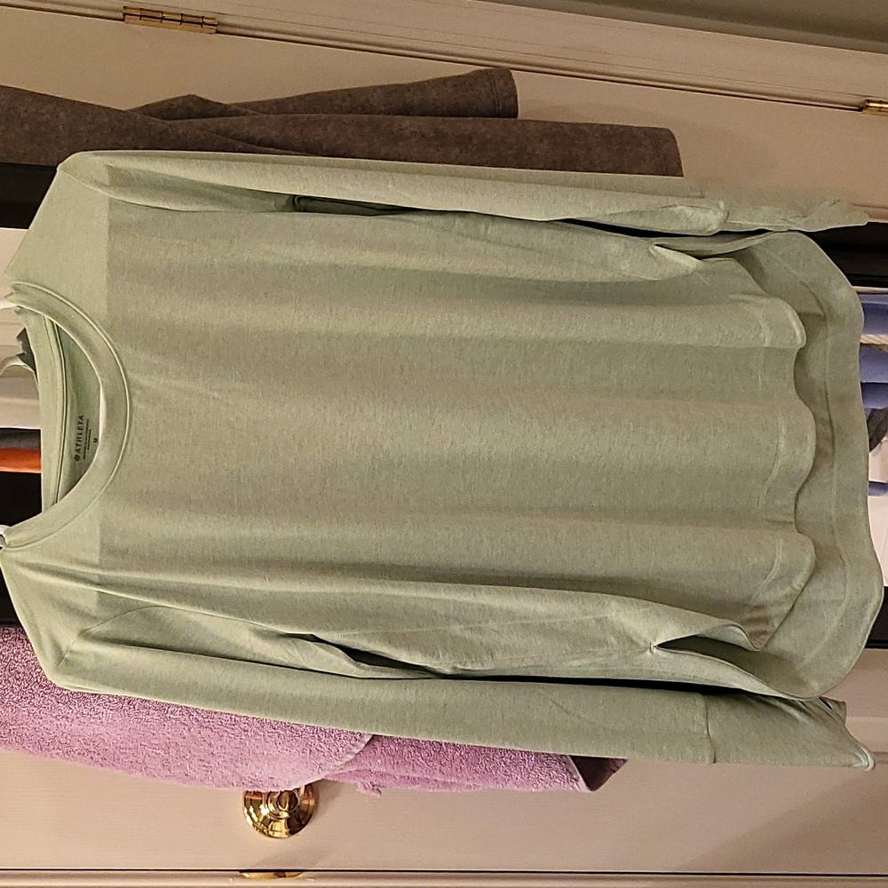 Athleta Medium Long Sleeve Shirt